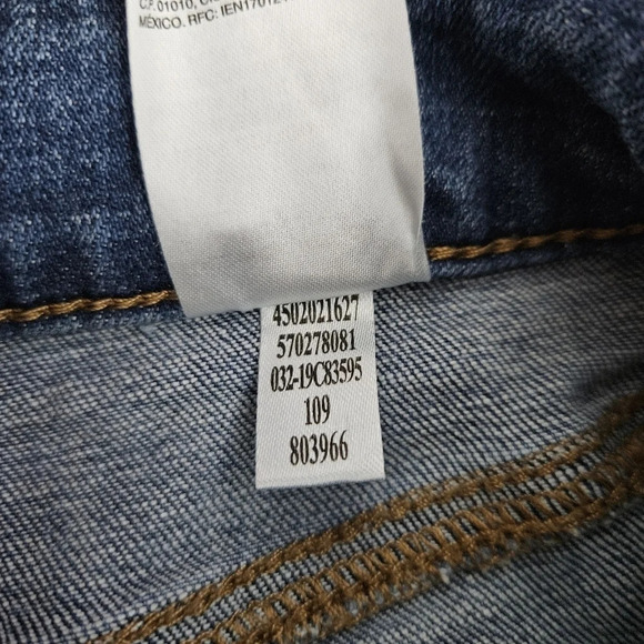 Chicos So Slimming Girlfriend Slim Cropped Jeans Mid Rise Medium Wash Denim - Picture 7 of 7